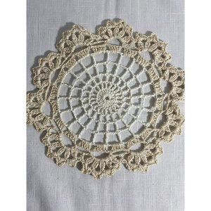 Vintage Crochet Doily Round Scalloped Home Table Dresser Decor 7”